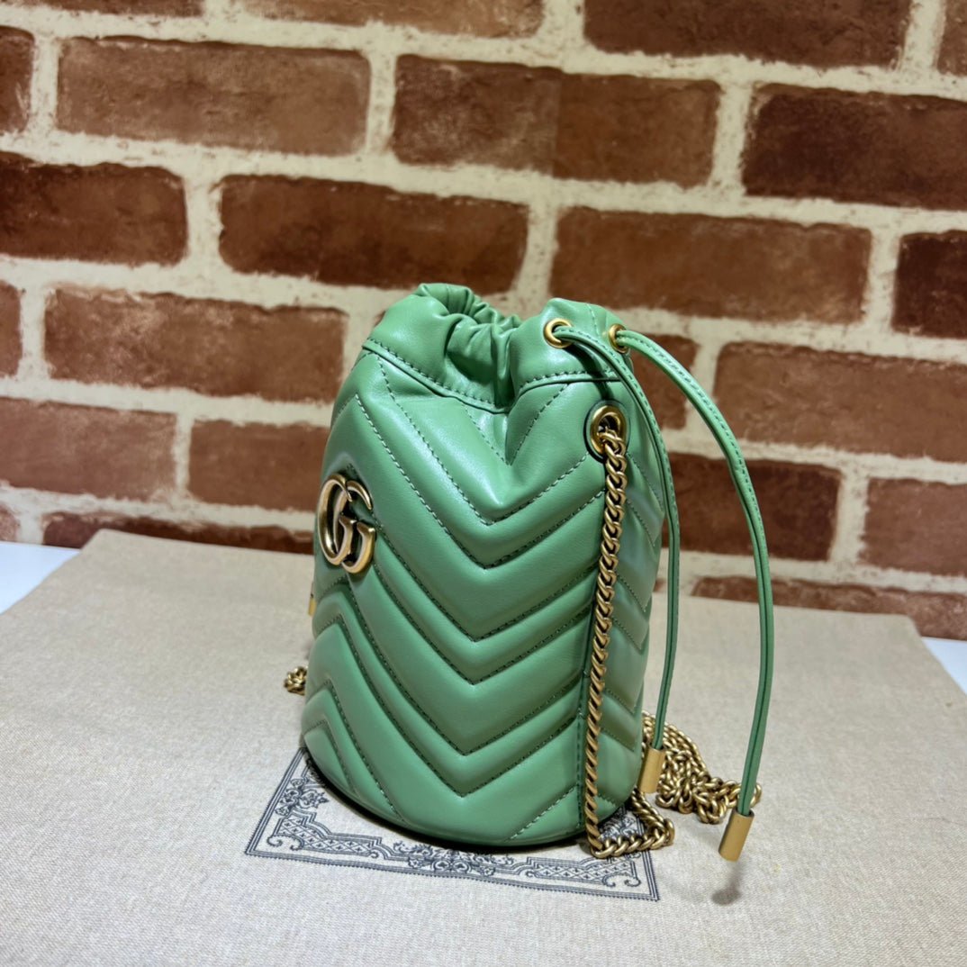 ＧＣＣＩGG MARMONT BUCKET BAG GREEN