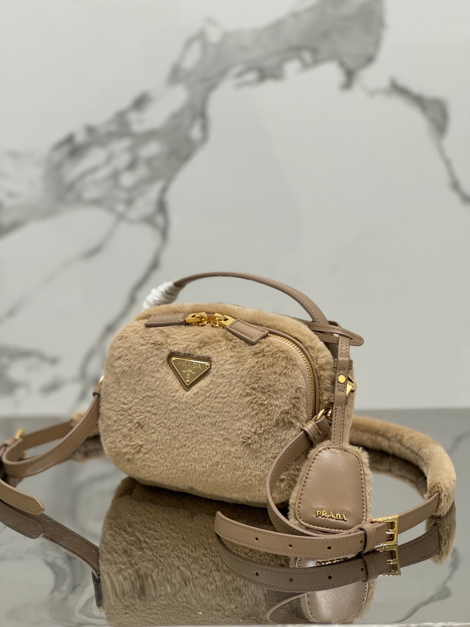 ＰＲＤＡ ODETTE SHEARLING MINI-BAG