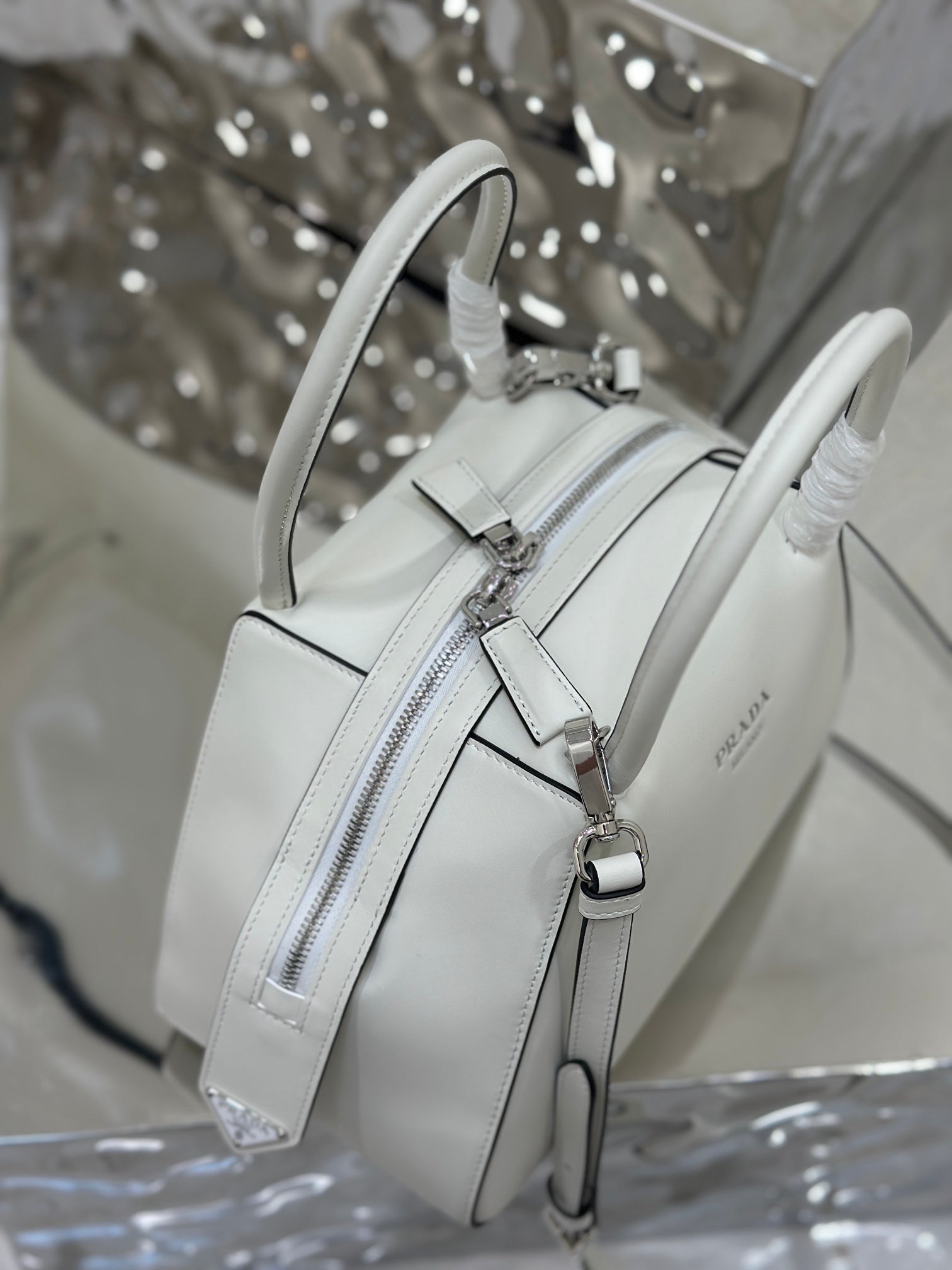 ＰＲＤＡ SUPERNOVA MEDIUM LEATHER TOP HANDLE BAG WHITE