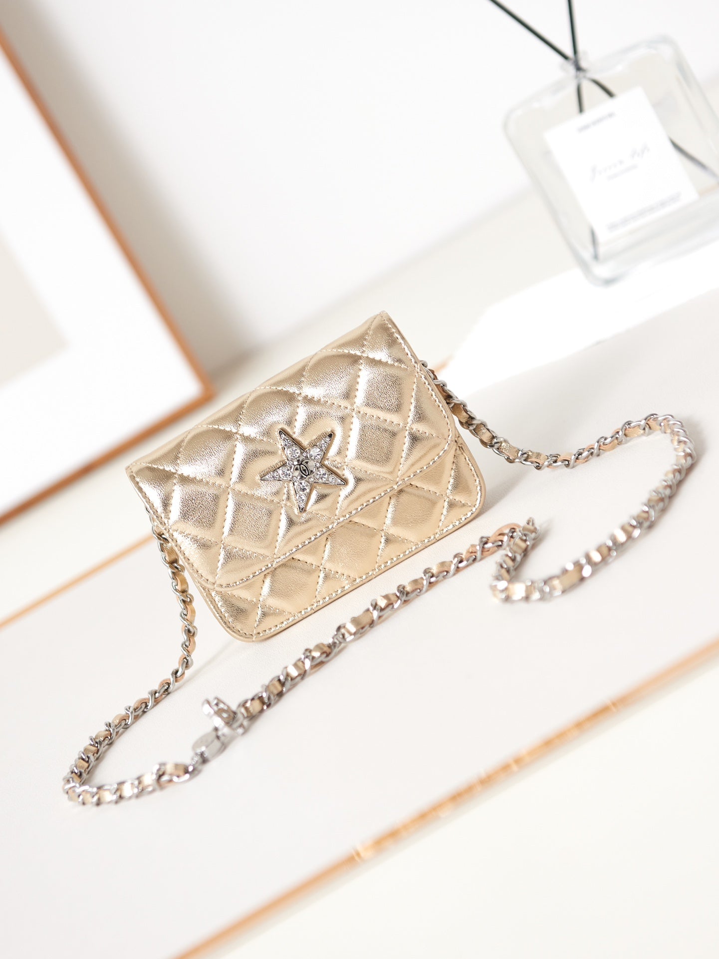 ＣＨＮＥＬSTAR CRYSTAL FLAP BAG GOLDEN