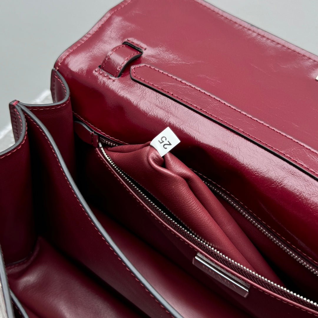 ＰＲＤＡ MEDIUM LEATHER HANDBAG DARK BURGUNDY