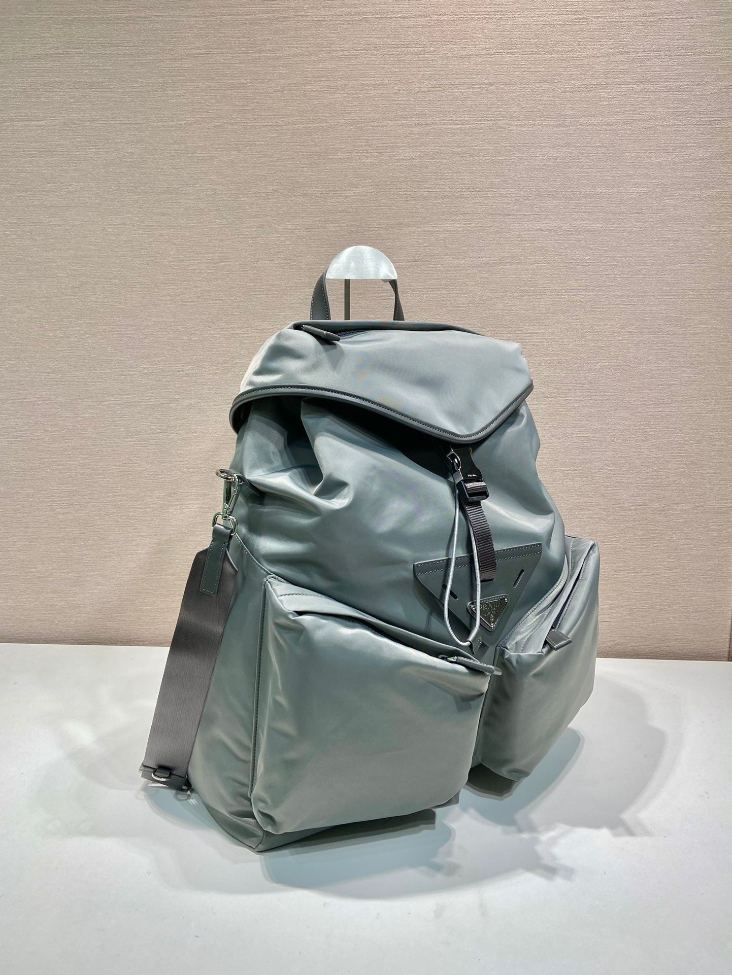 ＰＲＤＡ RE-NYLON AND LEATHER BACKPACK ASH GRAY