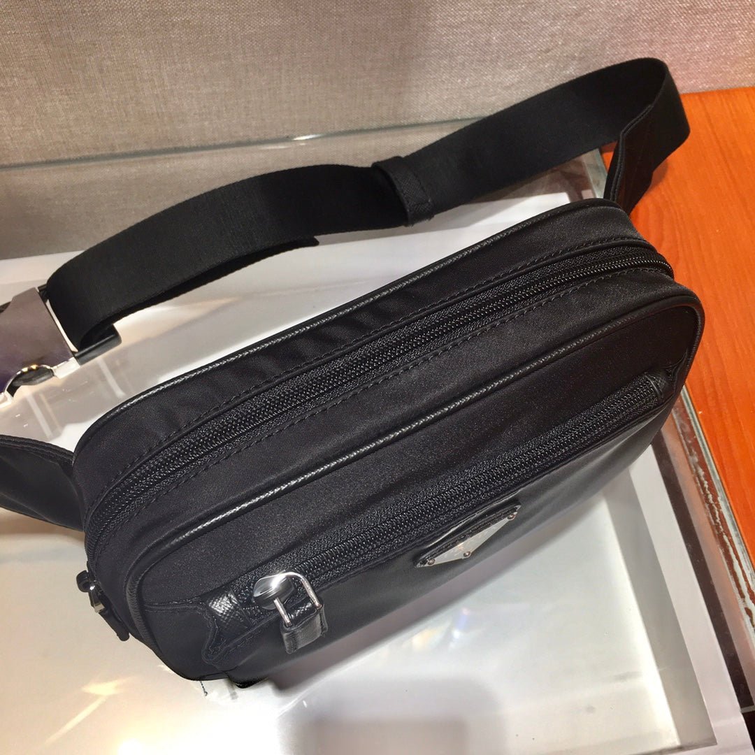 ＰＲＤＡ RE-NYLON BELT BAG