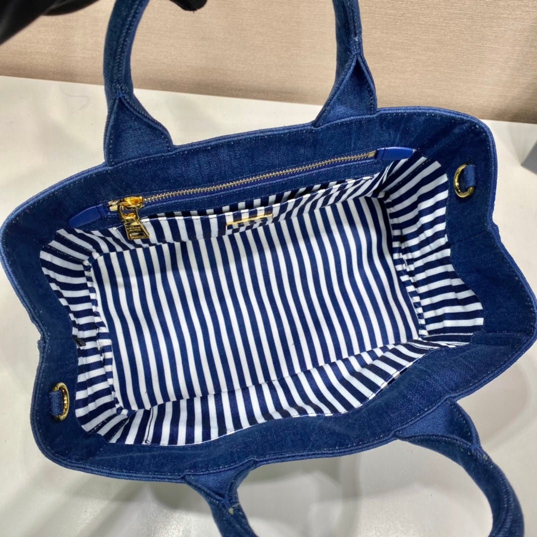 ＰＲＤＡ GIARDINIERA SMALL TOTE BLUE