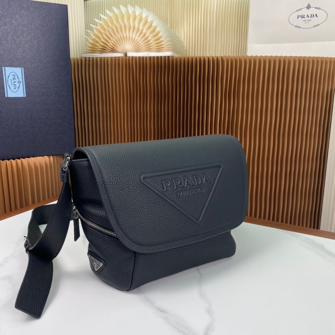 ＰＲＤＡ LEATHER FLAP BAG WITH SHOULDER STRAP BLACK