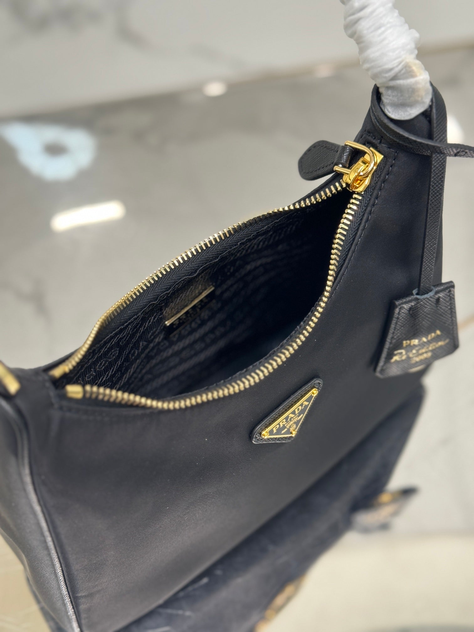 ＰＲＤＡ RE-EDITION 2005 RE-NYLON AND SAFFIANO MINI BAG BLACK