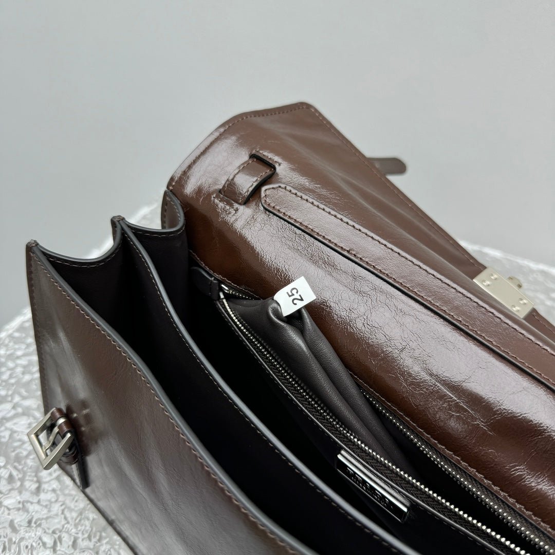 ＰＲＤＡ MEDIUM LEATHER HANDBAG DARK BROWN