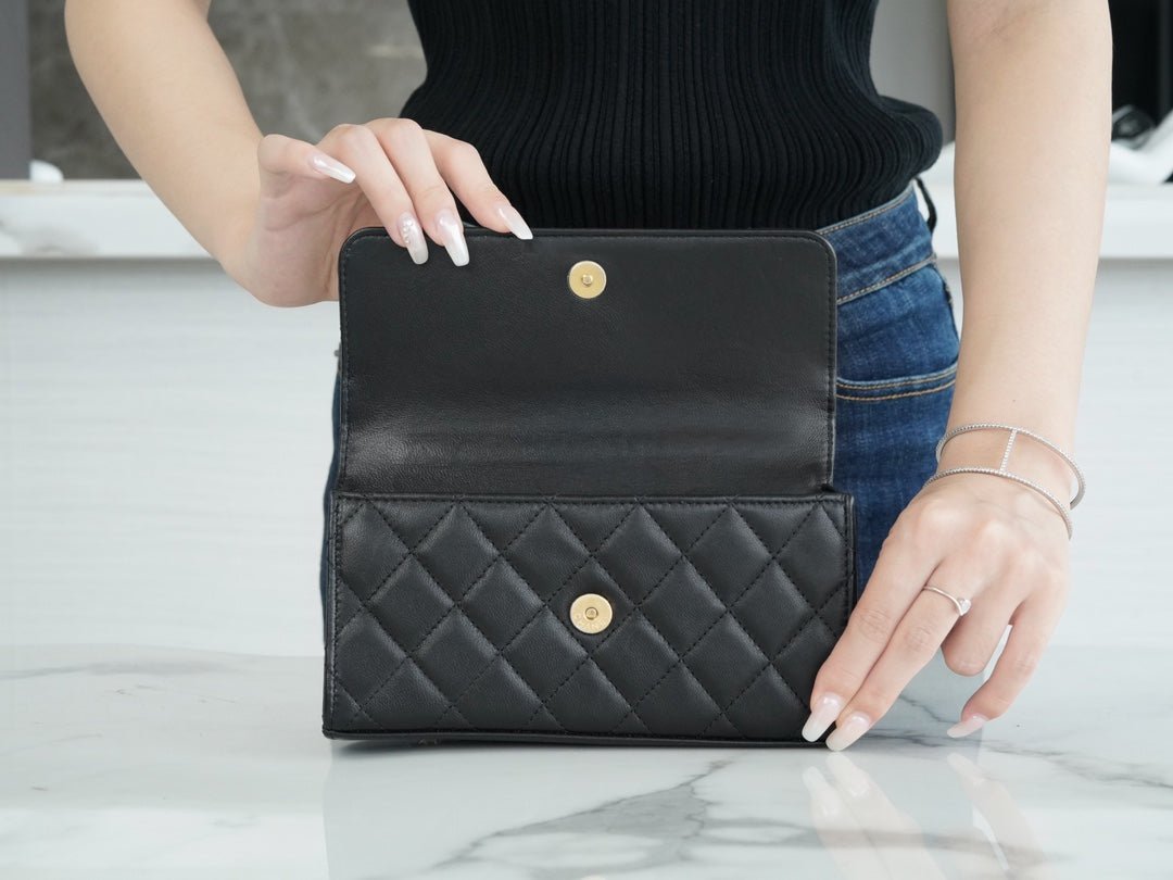 ＣＨＮＥＬHANDMADE MINI CHAIN LION BAG