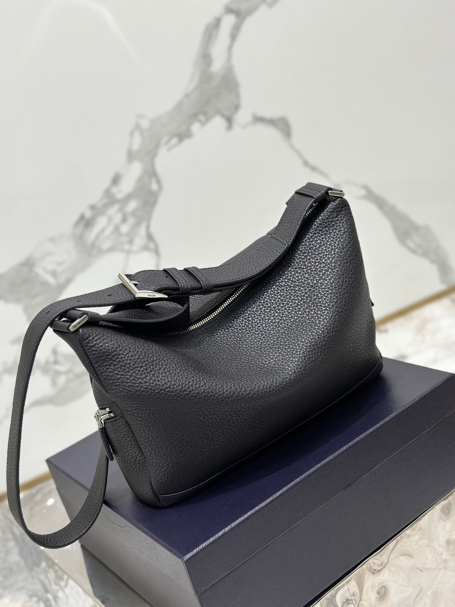 ＰＲＤＡ BLACK LEATHER SHOULDER BAG