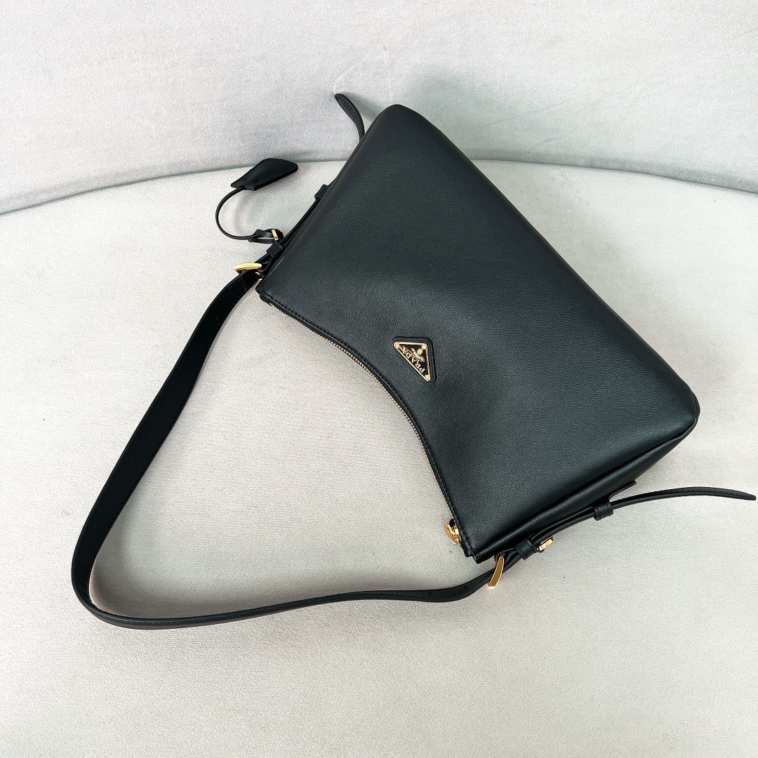ＰＲＤＡ AIMÉE LARGE LEATHER SHOULDER BAG BLACK