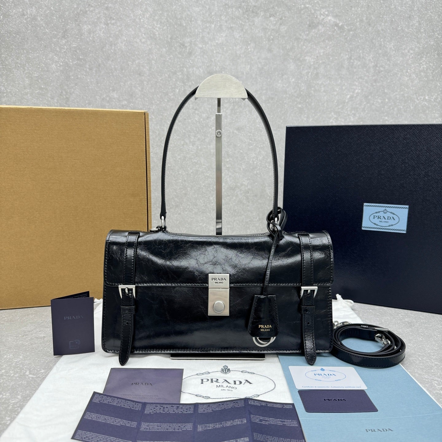 ＰＲＤＡ MEDIUM LEATHER HANDBAG