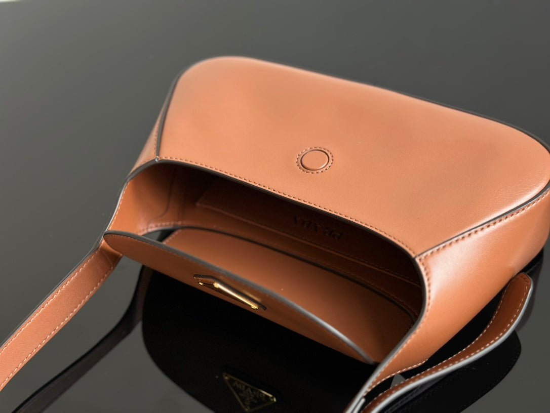 ＰＲＤＡ SMALL LEATHER SHOULDER BAG CARAMEL
