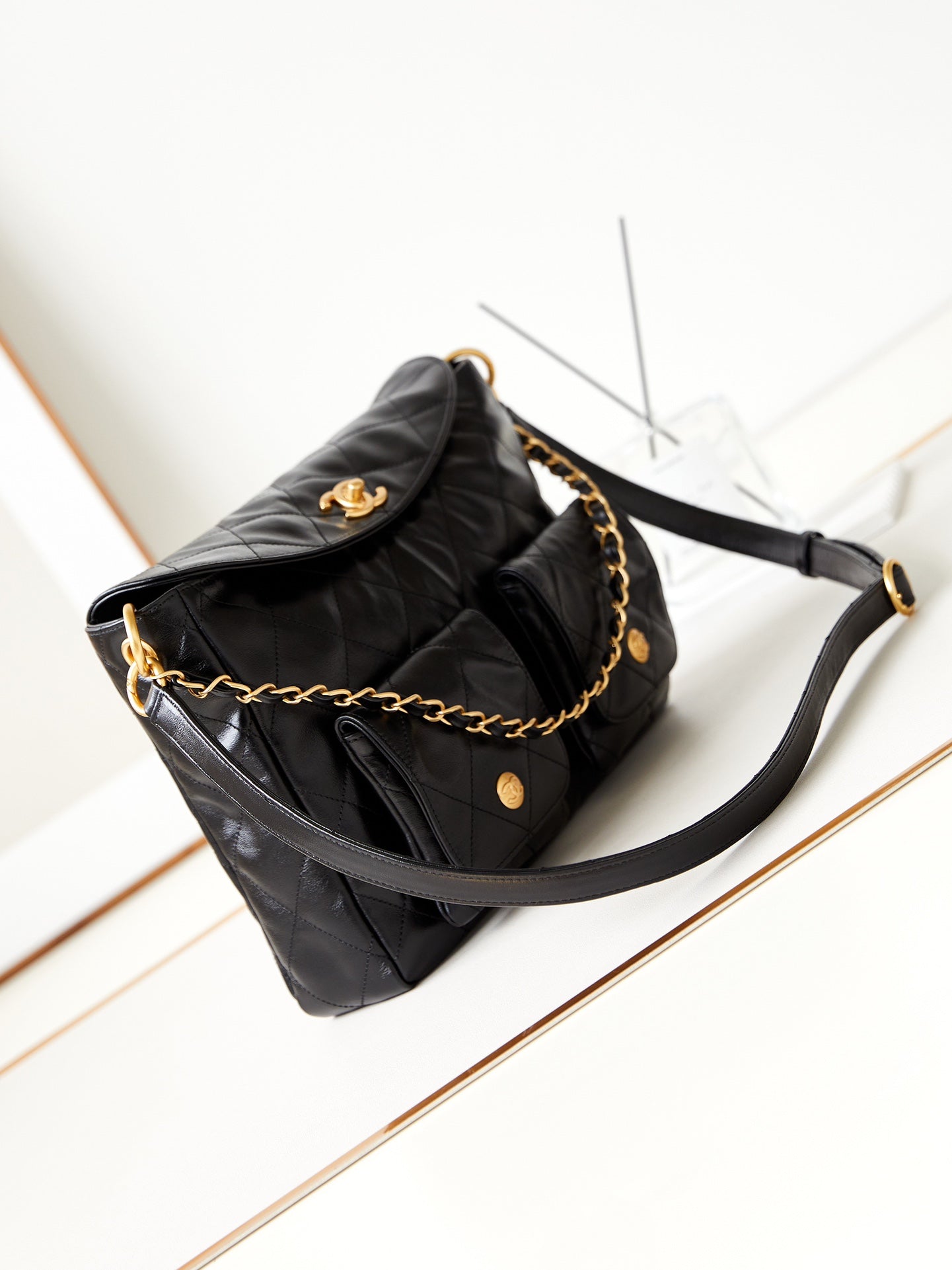 ＣＨＮＥＬHOBO HANDBAG BLACK