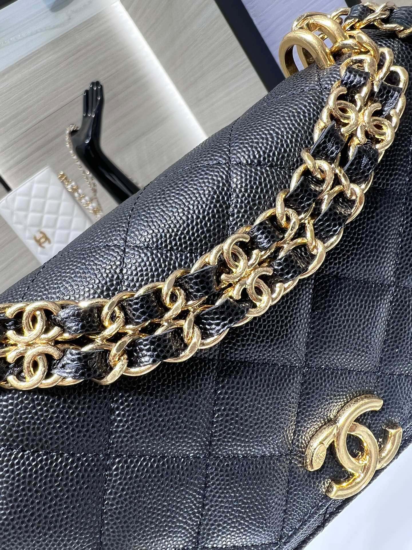 ＣＨＮＥＬ22K DOUBLE CHAIN BAG BLACK
