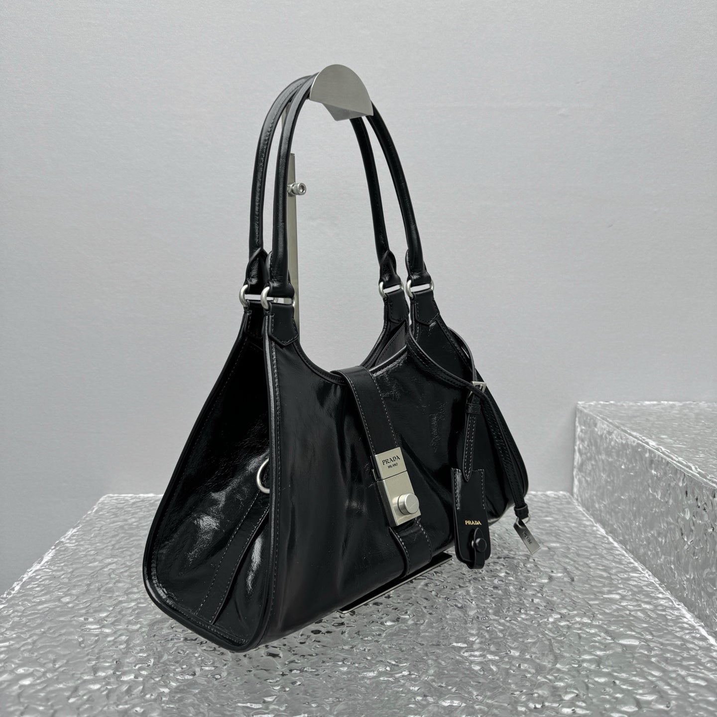 ＰＲＤＡ MEDIUM LEATHER TOTE BAG BLACK