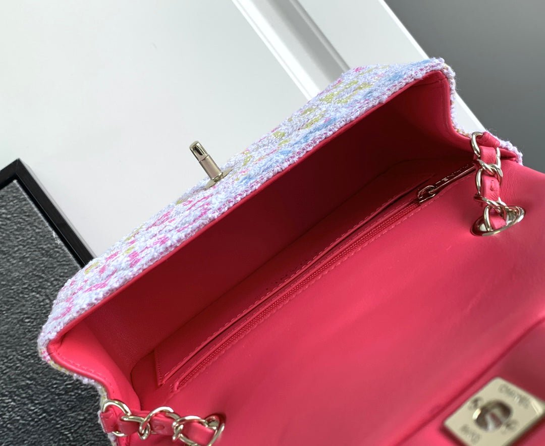 ＣＨＮＥＬCLASSIC HANDBAG