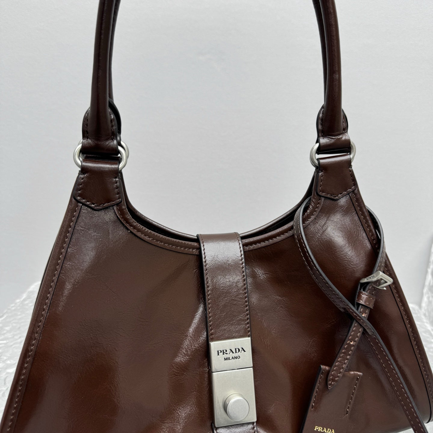 ＰＲＤＡ MEDIUM LEATHER TOTE BAG DARK BROWN