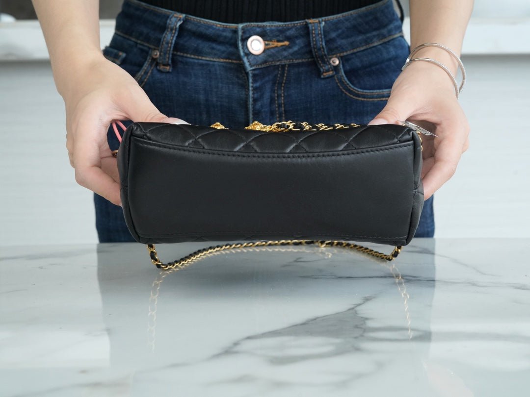 ＣＨＮＥＬMATELASSE CHAIN SHOULDER BAG