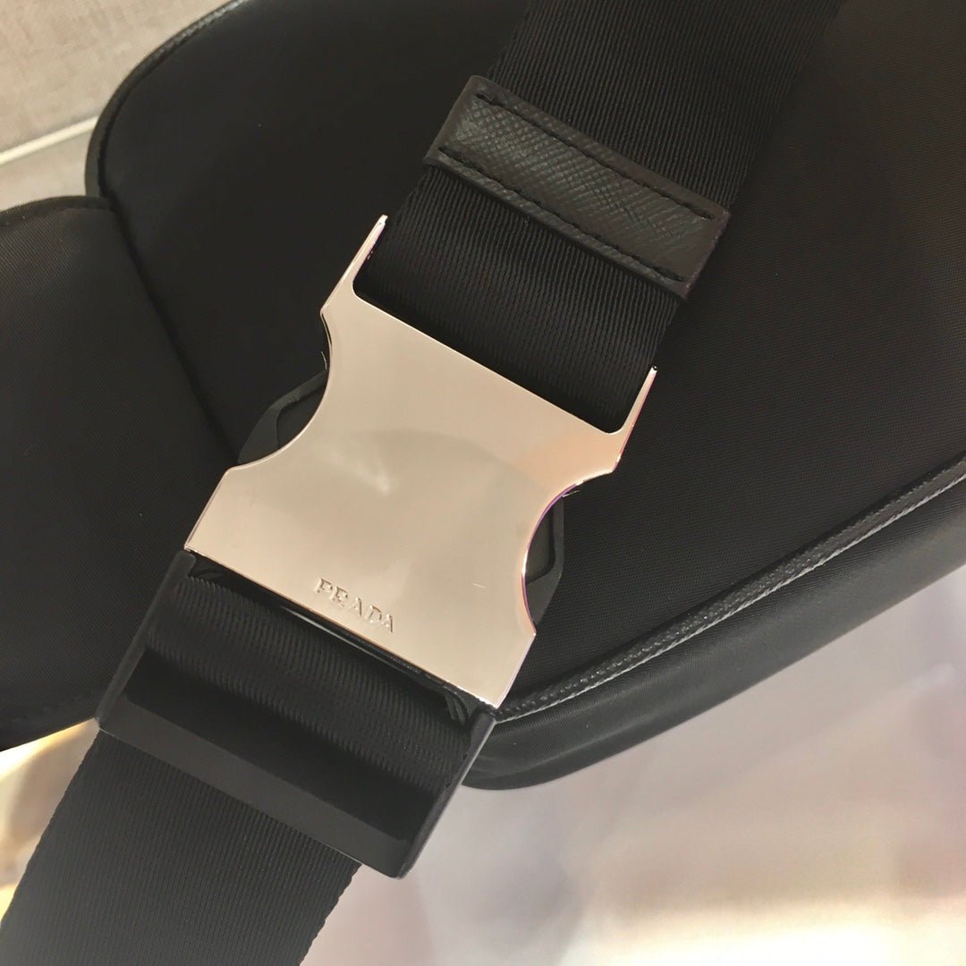 ＰＲＤＡ RE-NYLON BELT BAG