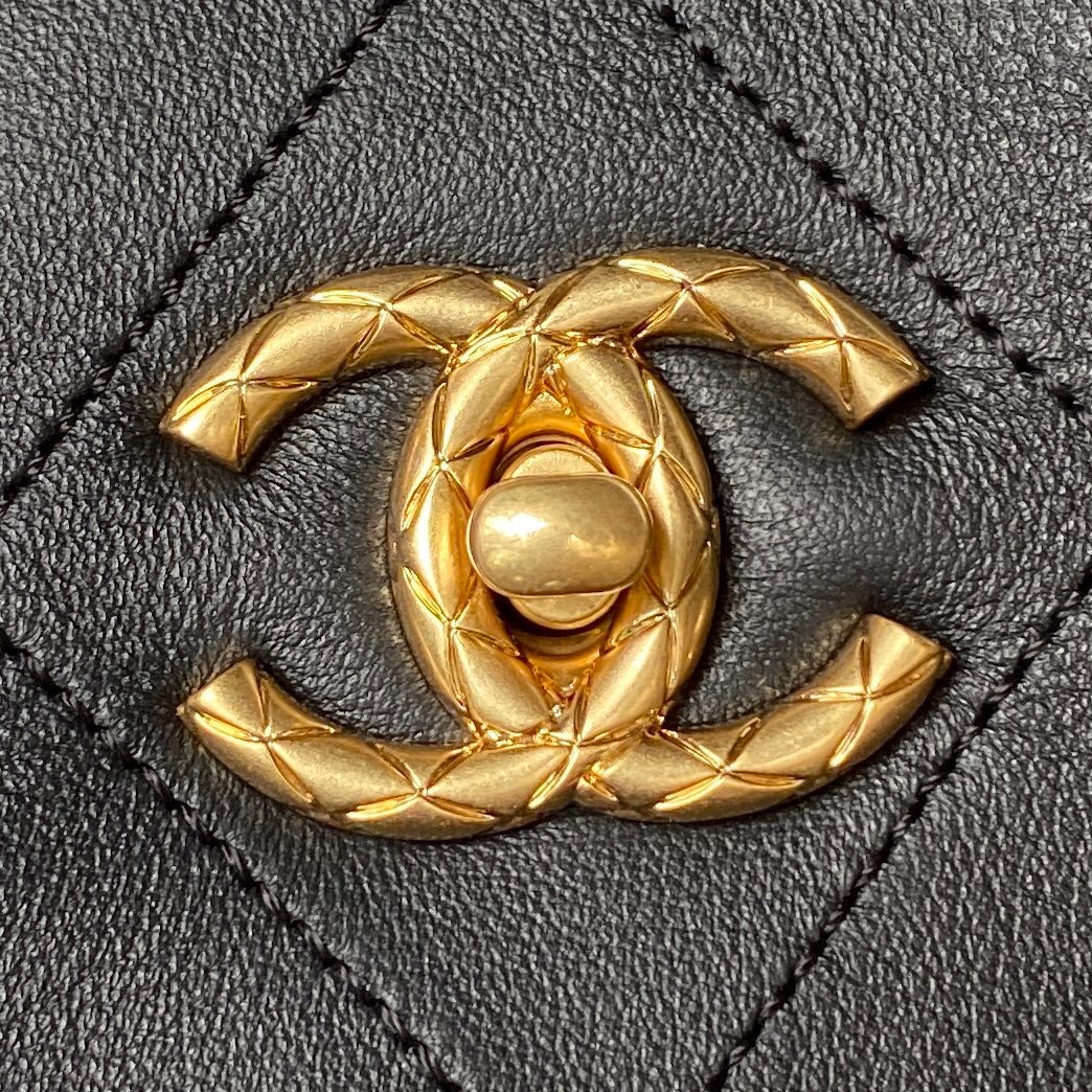 ＣＨＮＥＬCLASSIC CLUTCH WITH CHAIN BLACK