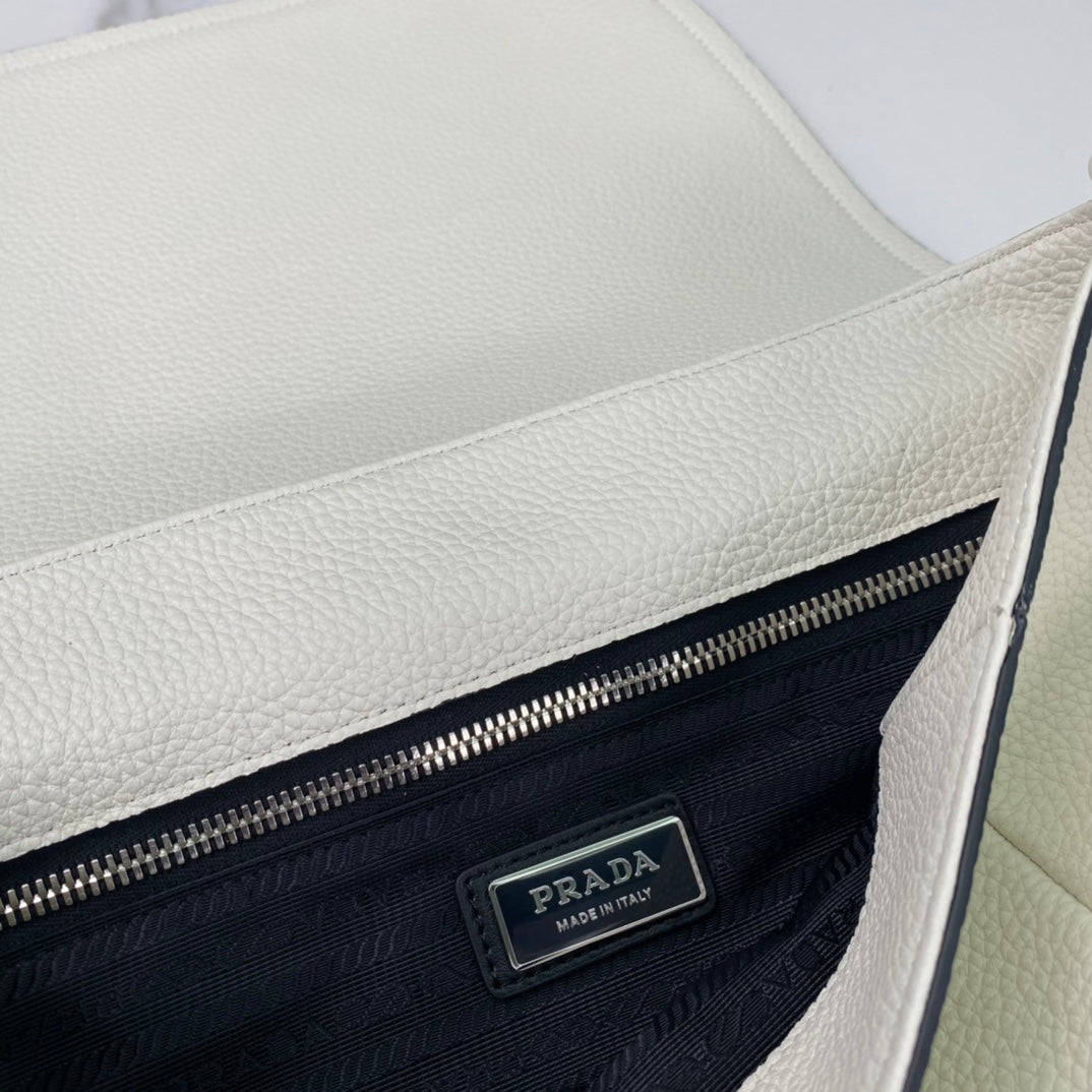 ＰＲＤＡ LEATHER FLAP BAG WITH SHOULDER STRAP WHITE