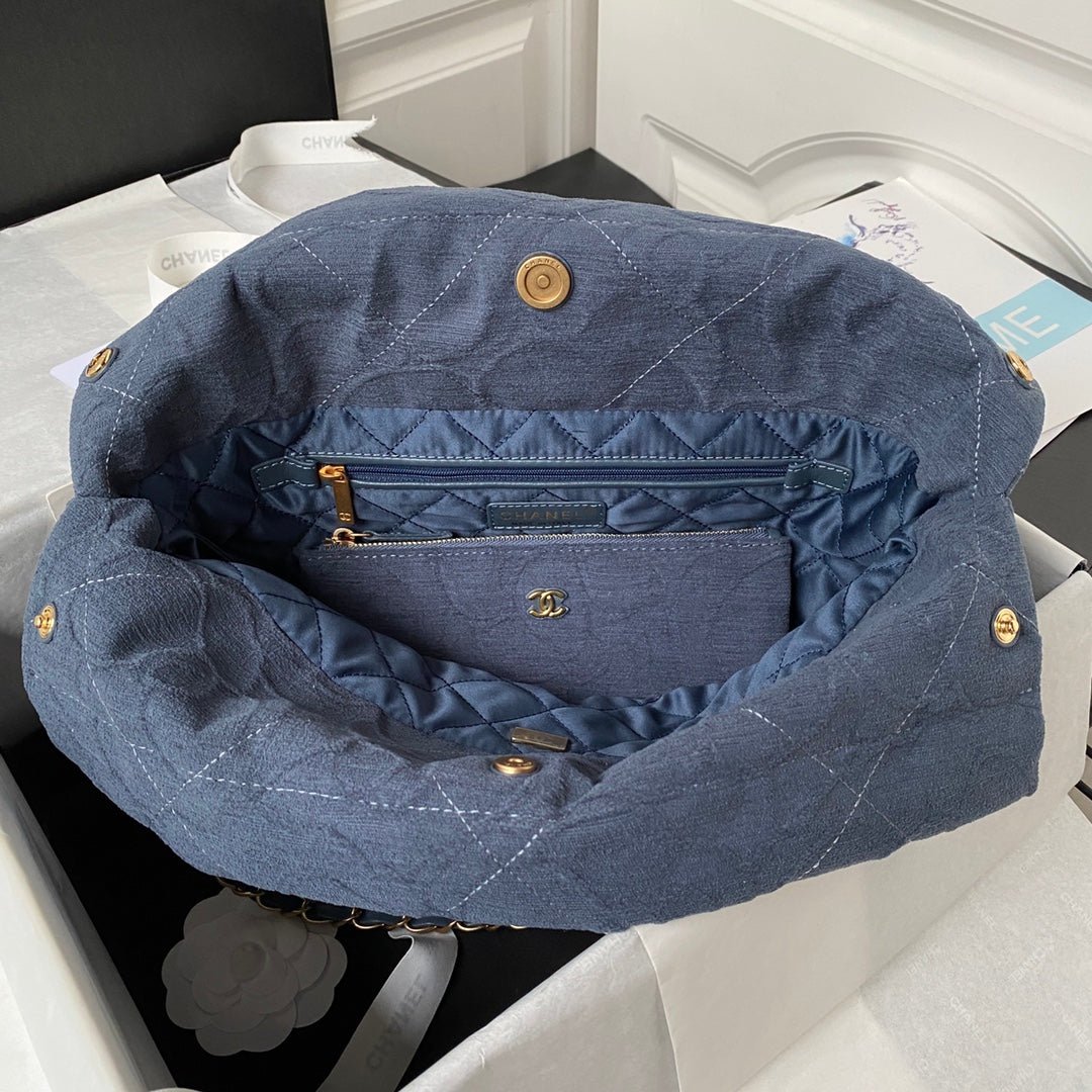 ＣＨＮＥＬ22 HANDBAG BLUE