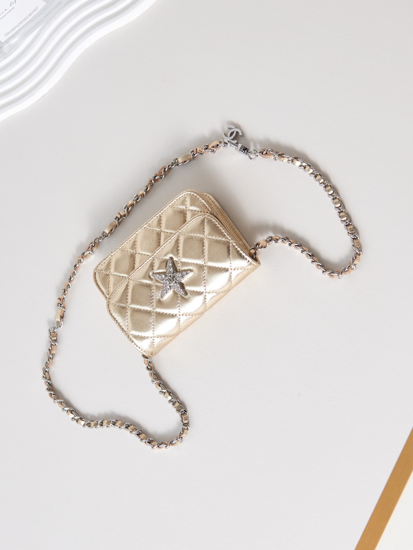 ＣＨＮＥＬSTAR CRYSTAL FLAP BAG GOLDEN