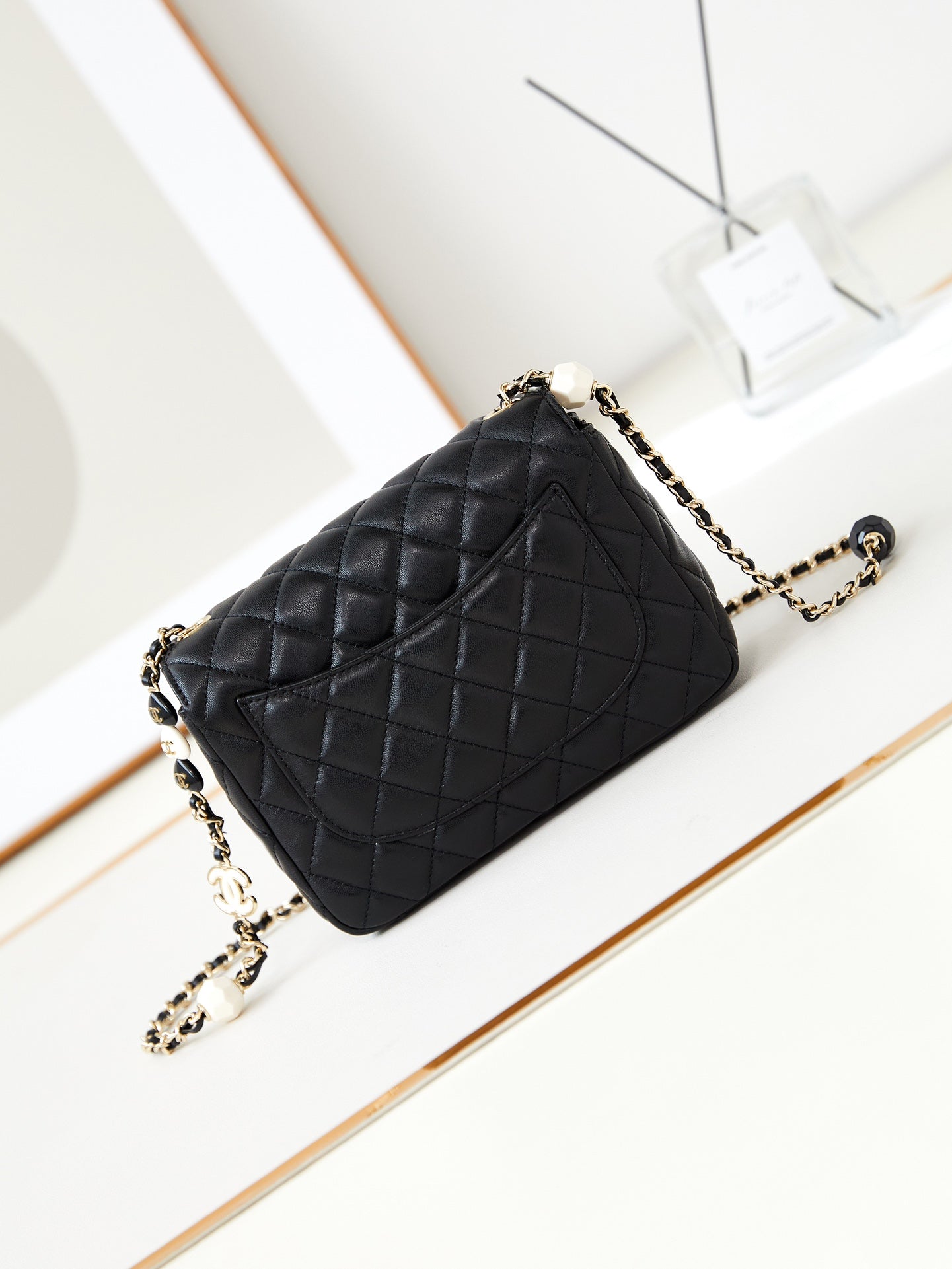ＣＨＮＥＬCLASSIC HANDBAG BLACK