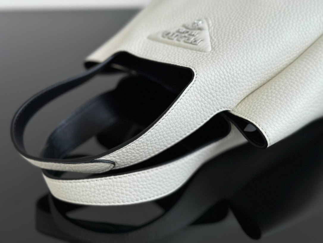 ＰＲＤＡ LEATHER MINI HANDBAG WHITE