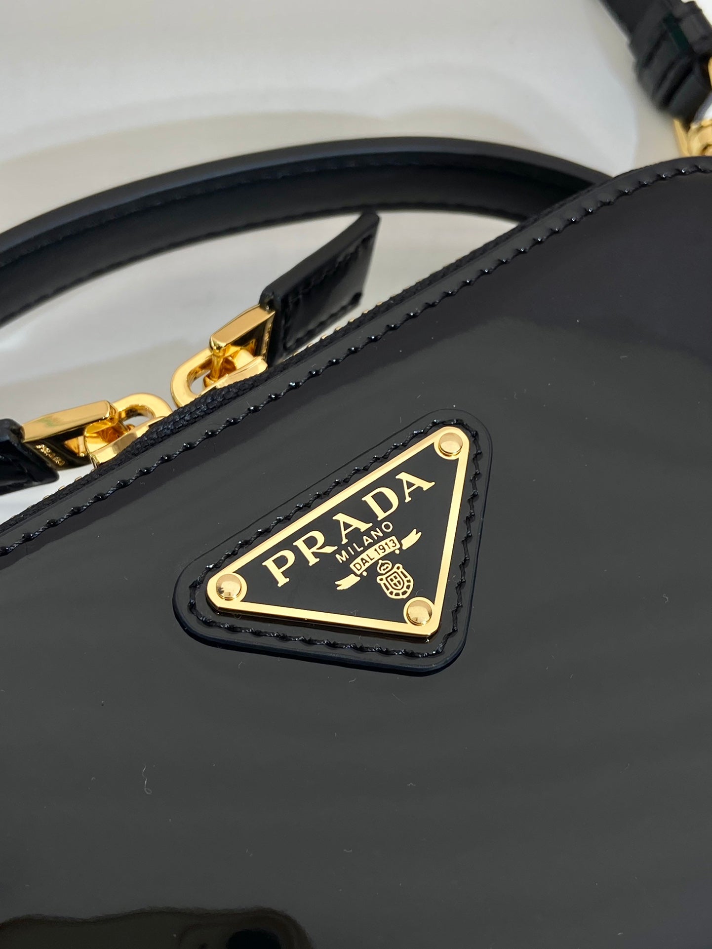 ＰＲＤＡ ODETTE PATENT LEATHER MINI BAG BLACK
