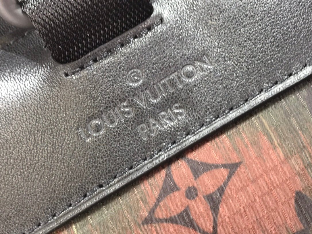 ＬＳ ＶＴＴＯＮ M56411 CHRISTOPHER BACKPACK VIRGIL ABLOH GREEN AND BROWN CAMO