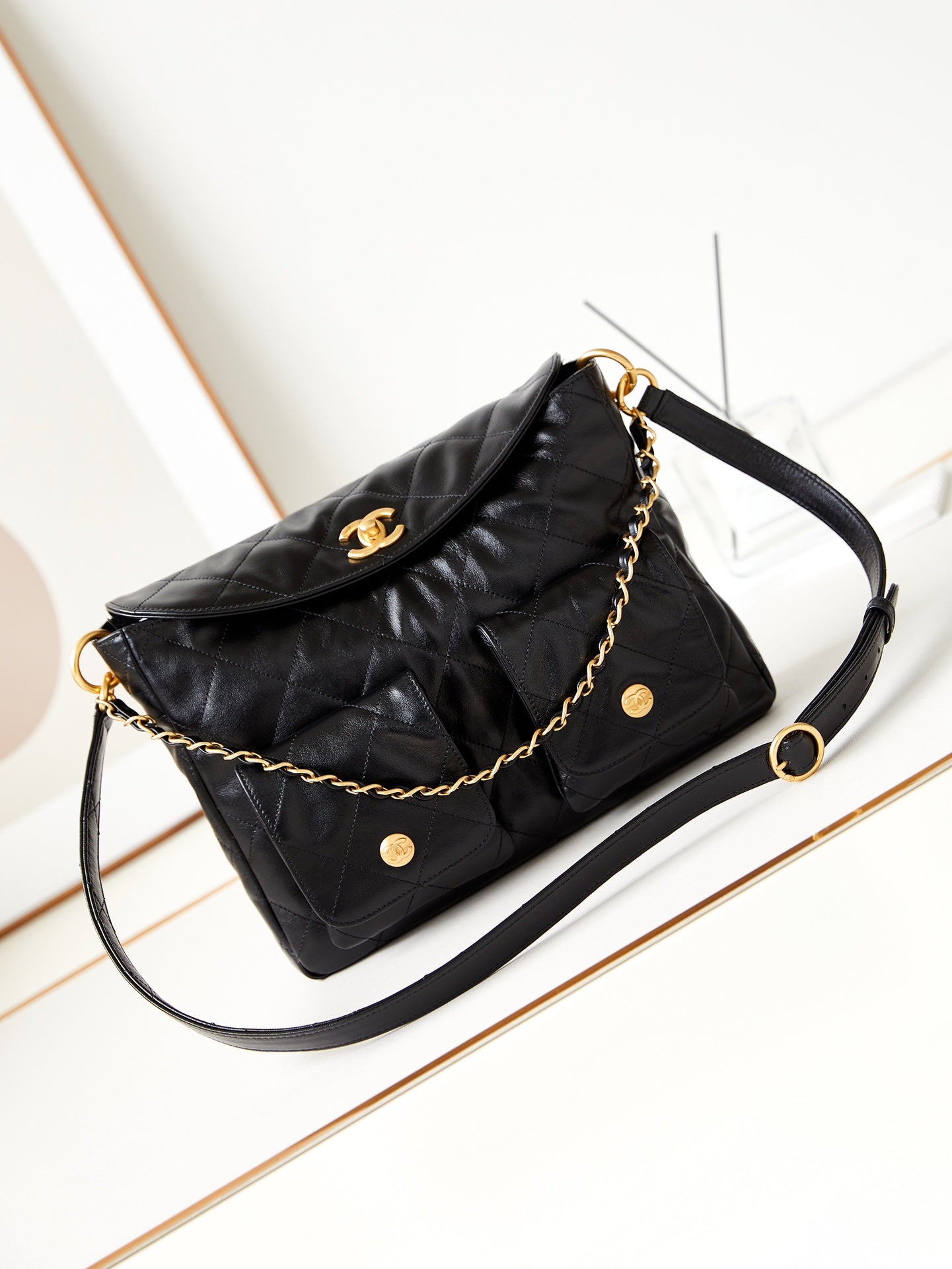 ＣＨＮＥＬHOBO HANDBAG BLACK