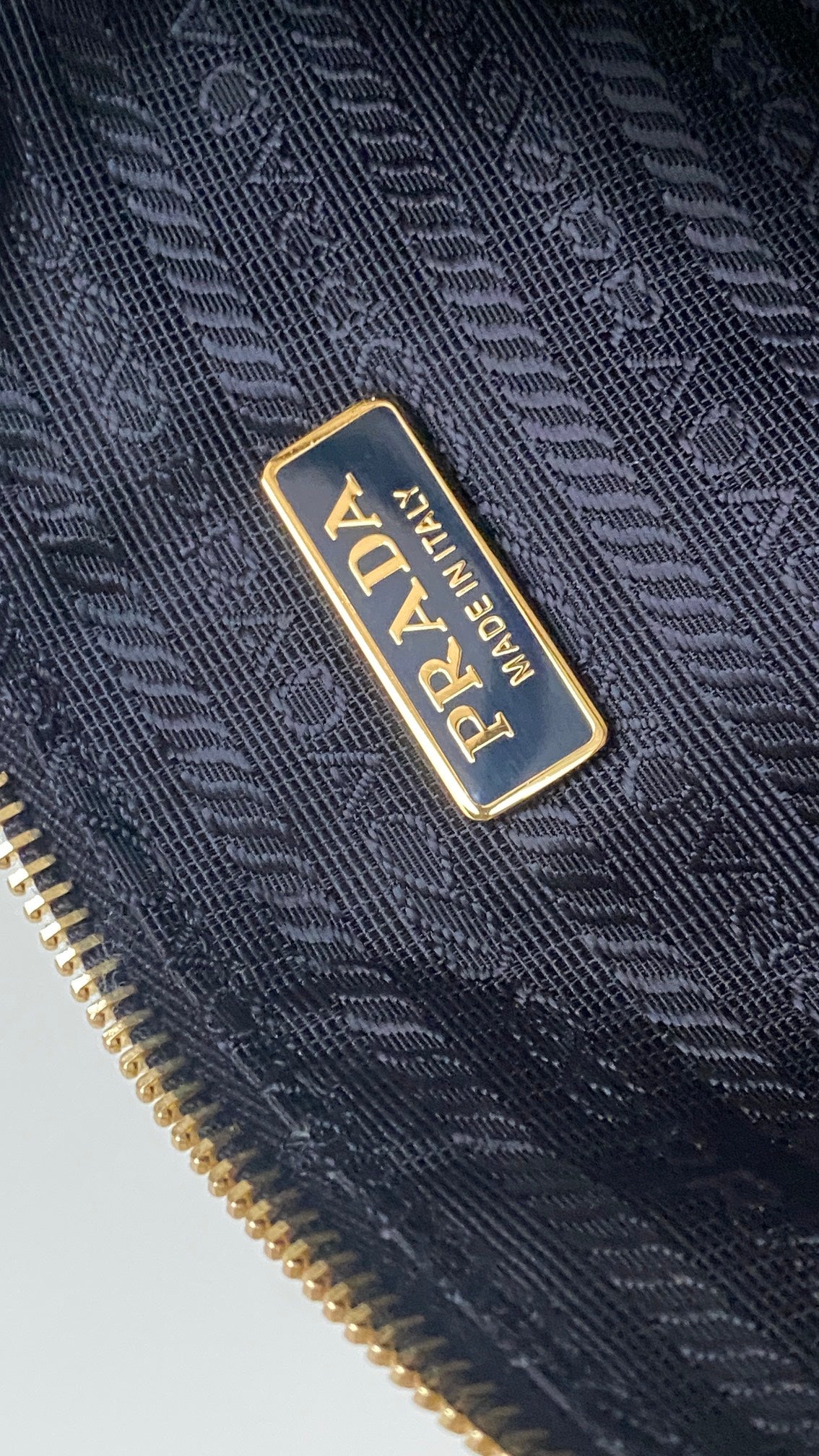 ＰＲＤＡ SMALL RE-EDITION 2002 LEATHER SHOULDER BAG