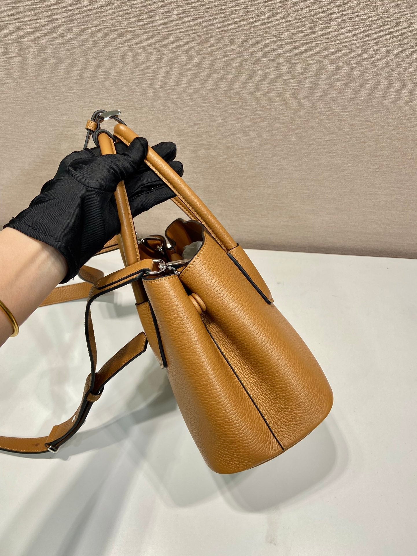 ＰＲＤＡ LEATHER TOTE BAG CARAMEL