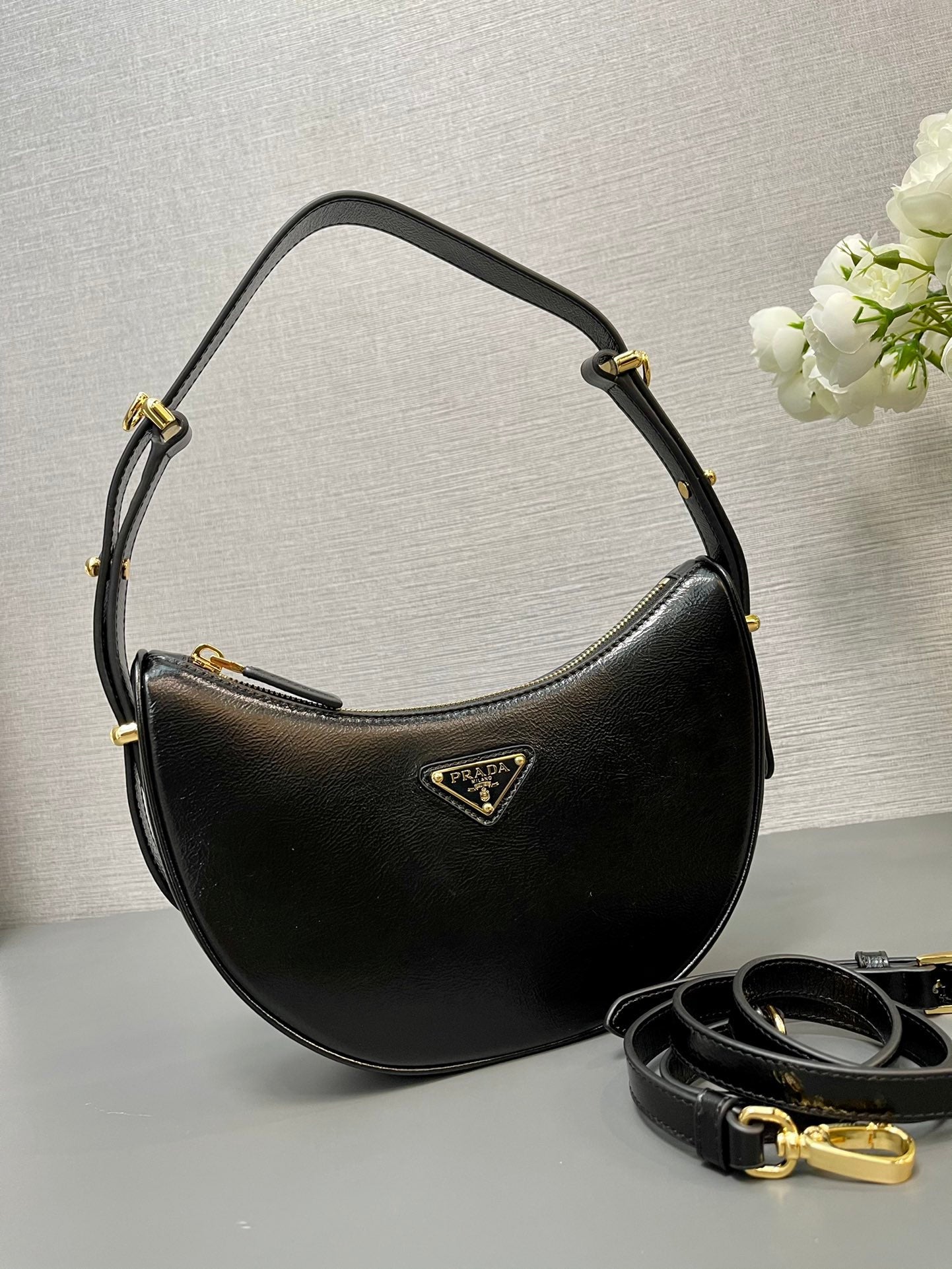 ＰＲＤＡ ARQUÉ SMALL LEATHER SHOULDER BAG