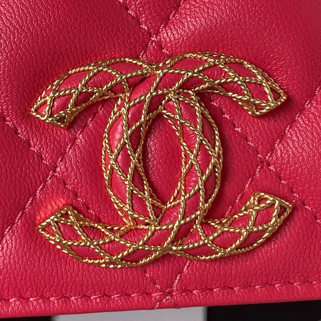 ＣＨＮＥＬCLASSIC WALLET ON CHAIN RED