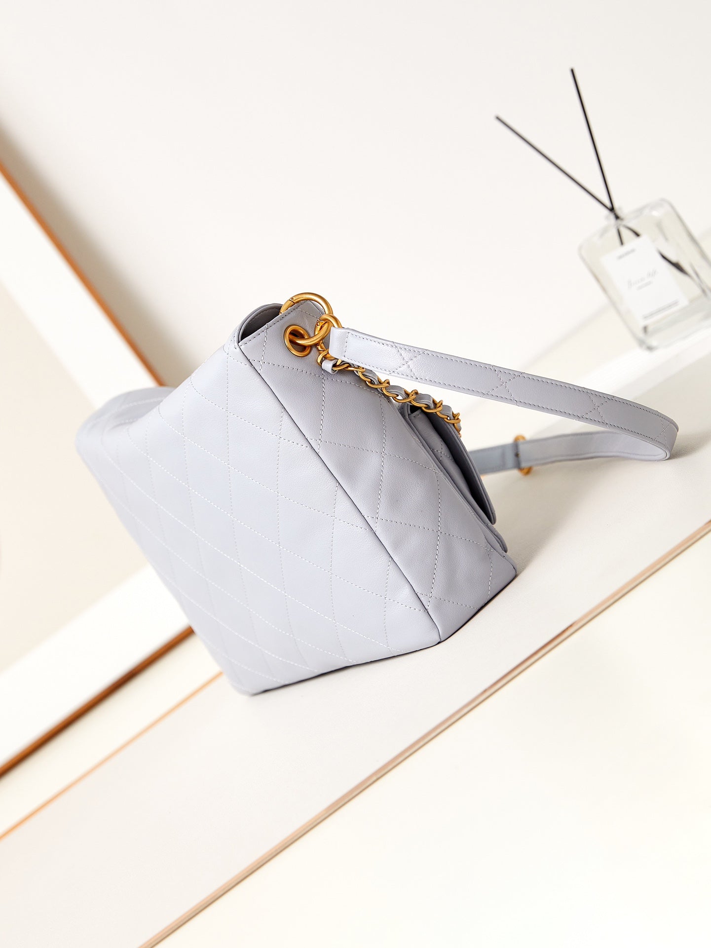 ＣＨＮＥＬHOBO HANDBAG ALICE BLUE