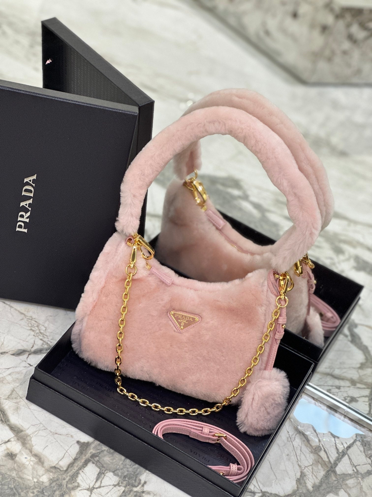 ＰＲＤＡ RE-EDITION SHEARLING MINI-BAG ORCHID PINK