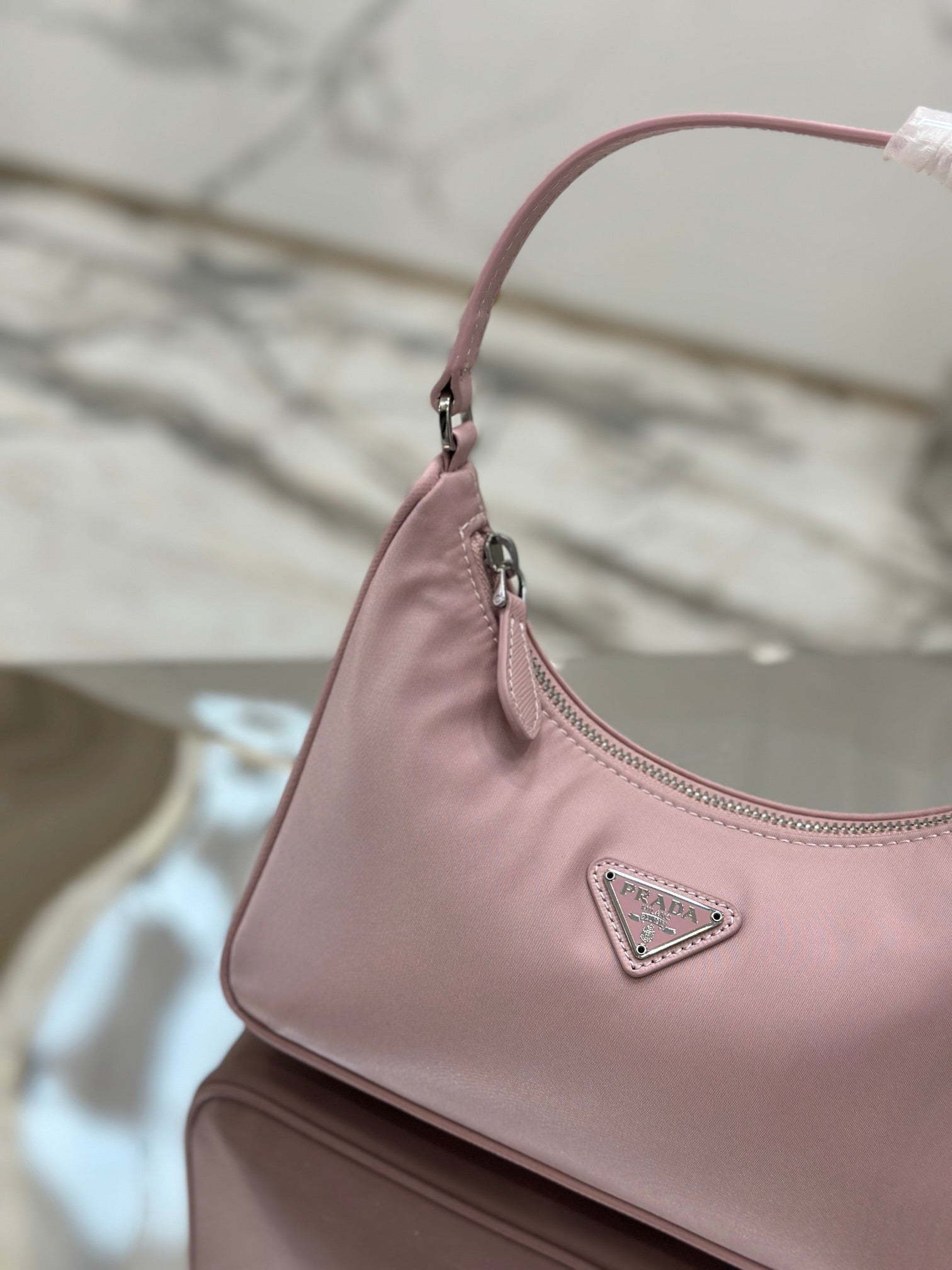 ＰＲＤＡ RE-EDITION 2005 RE-NYLON AND SAFFIANO MINI BAG ALABASTER