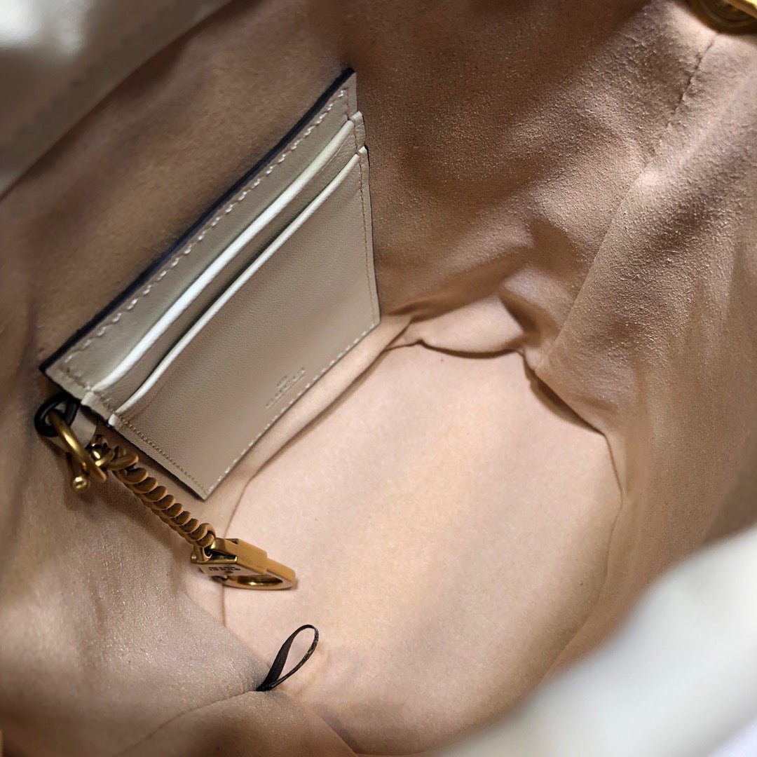 ＧＣＣＩGG MARMONT BUCKET BAG WHITE