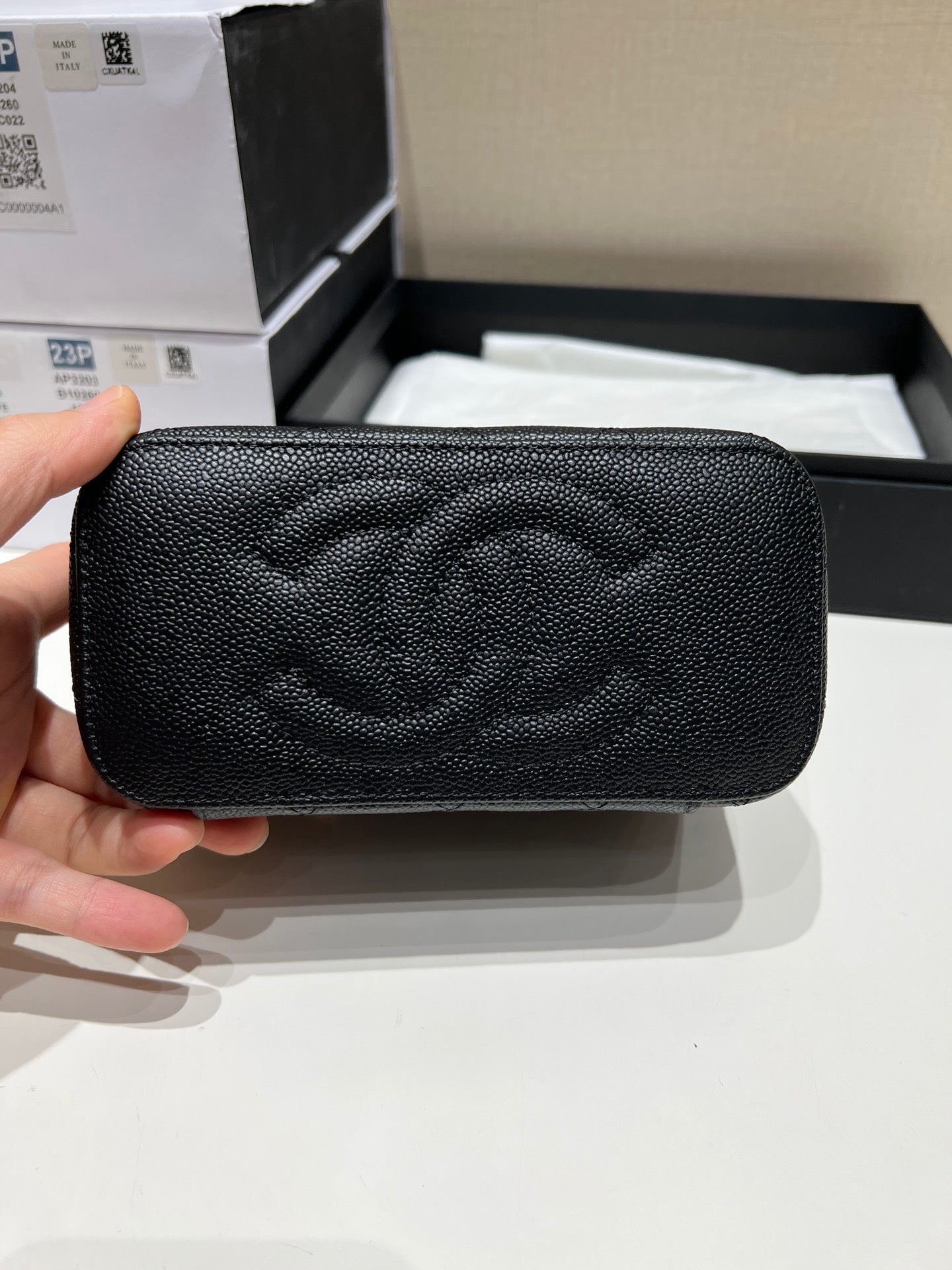 ＣＨＮＥＬHEART BALL BOX BAG BLACK