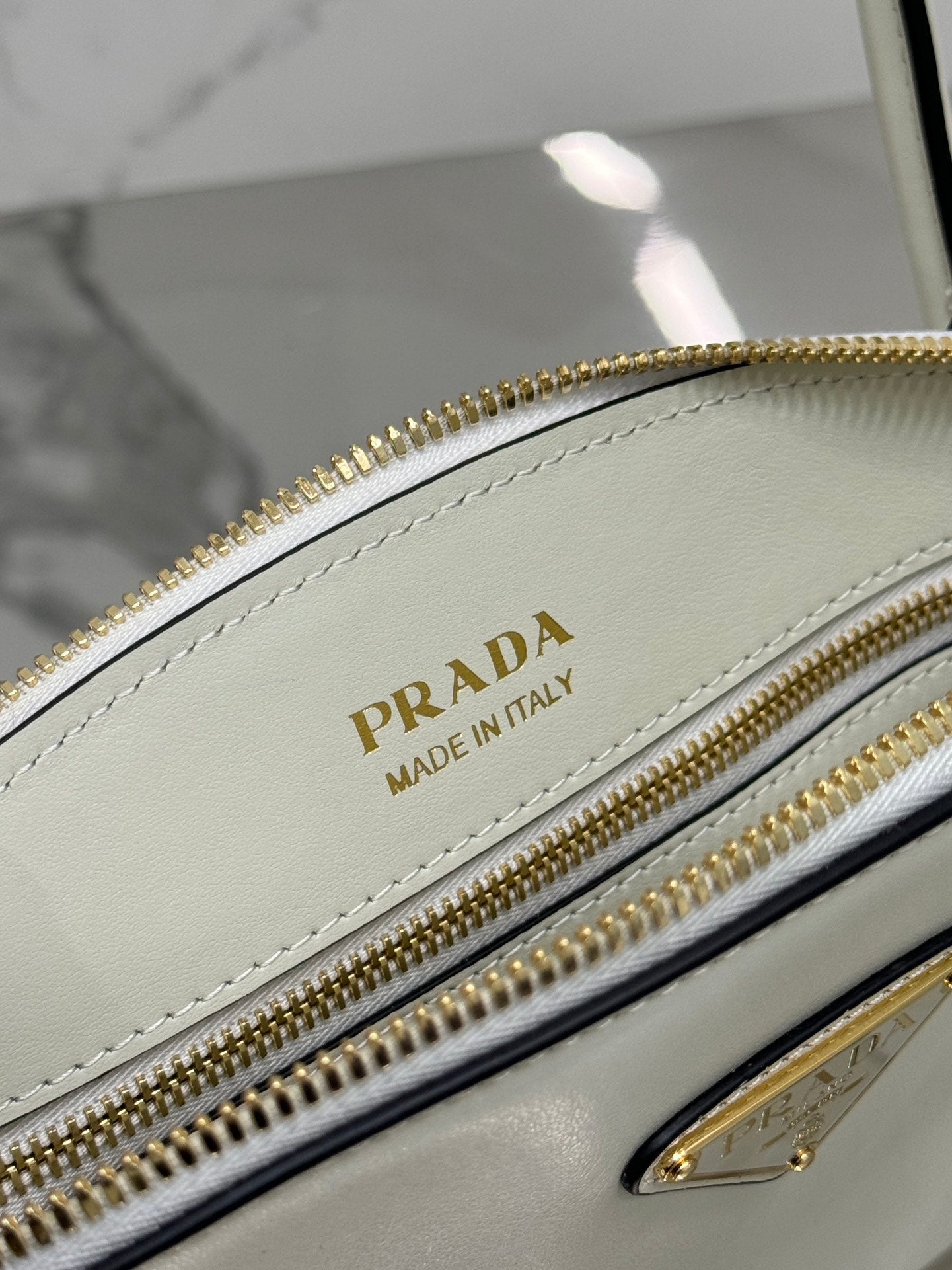 ＰＲＤＡ SMALL LEATHER HANDBAG WHITE