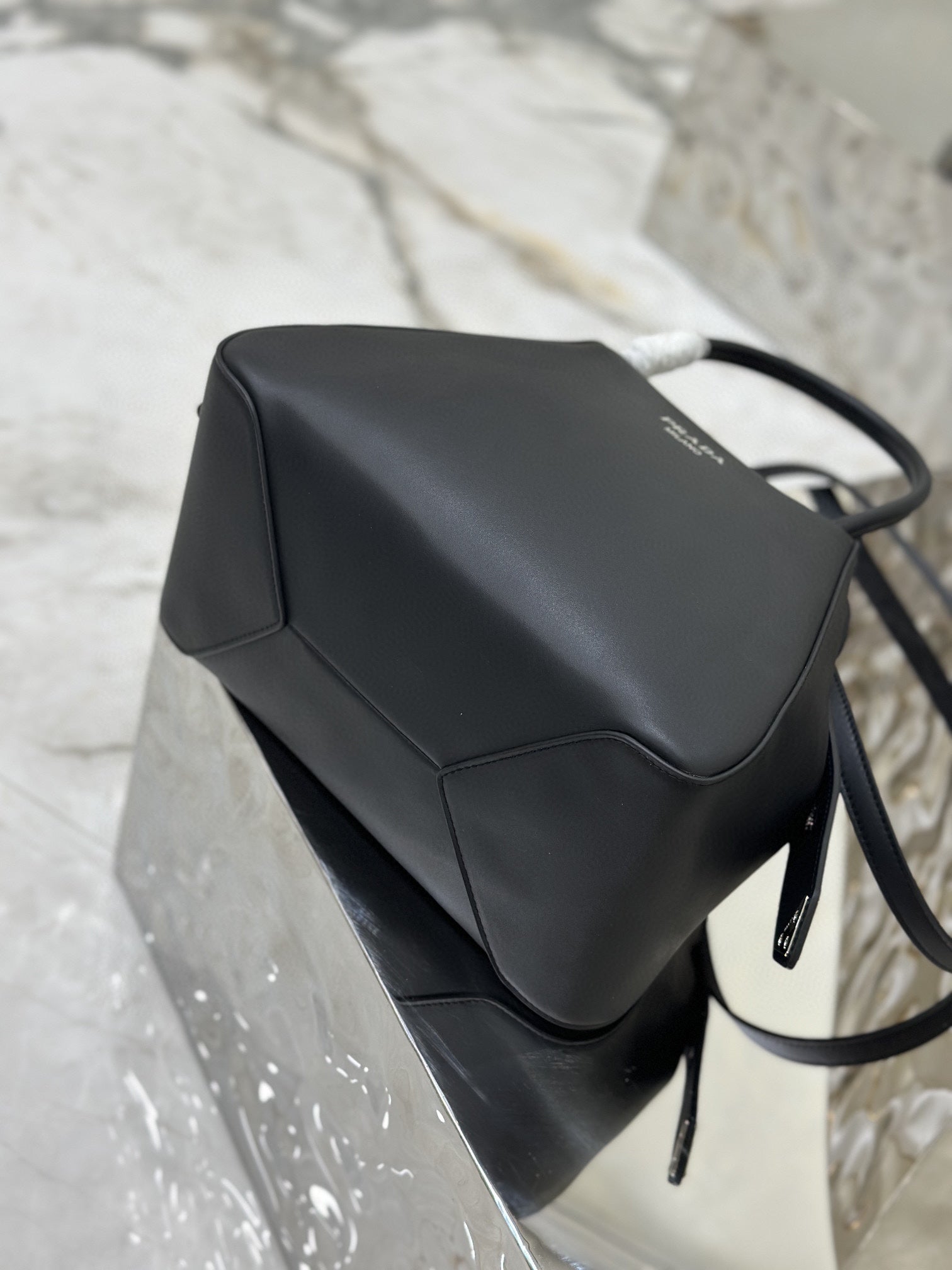 ＰＲＤＡ SUPERNOVA MEDIUM LEATHER TOP HANDLE BAG BLACK