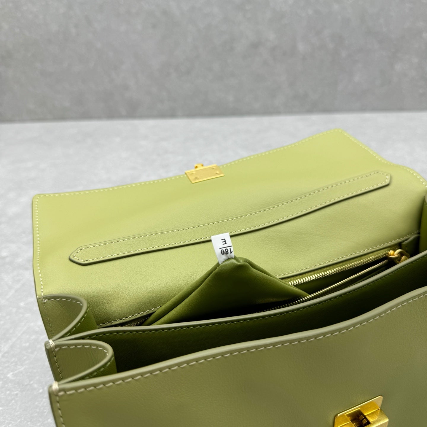 ＰＲＤＡ SOFT SOUND MEDIUM LEATHER SHOULDER BAG PISTACHIO GREEN