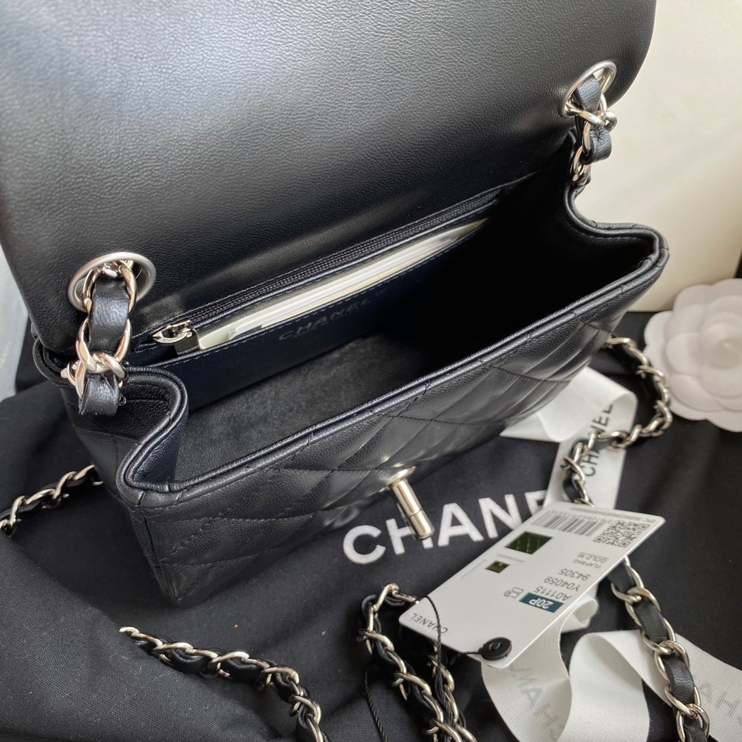ＣＨＮＥＬCLASSIC FLAP BAG BLACK