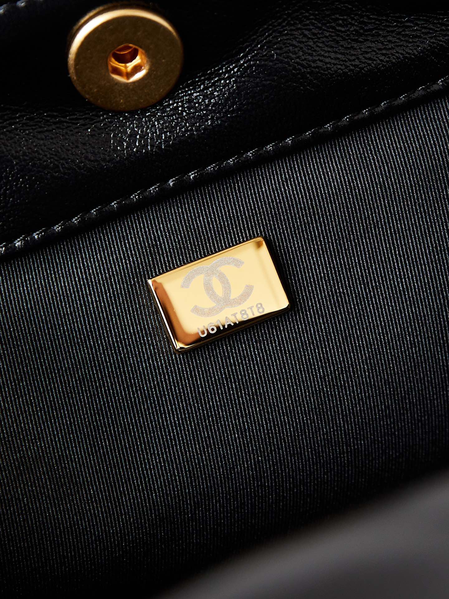 ＣＨＮＥＬHOBO HANDBAG BLACK