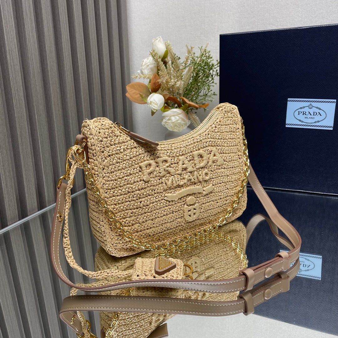 ＰＲＤＡ RE-EDITION CROCHET MINI-BAG