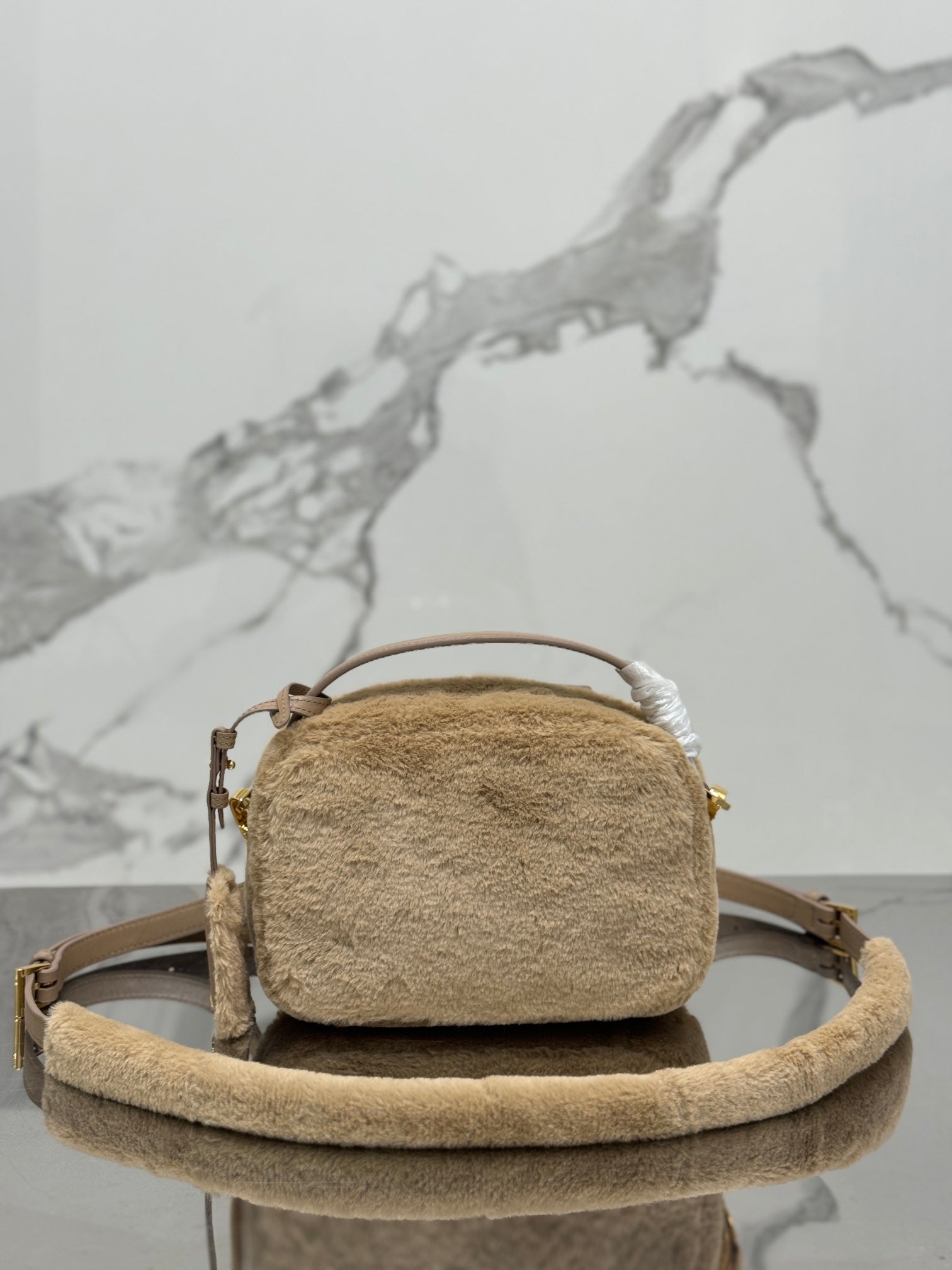 ＰＲＤＡ ODETTE SHEARLING MINI-BAG