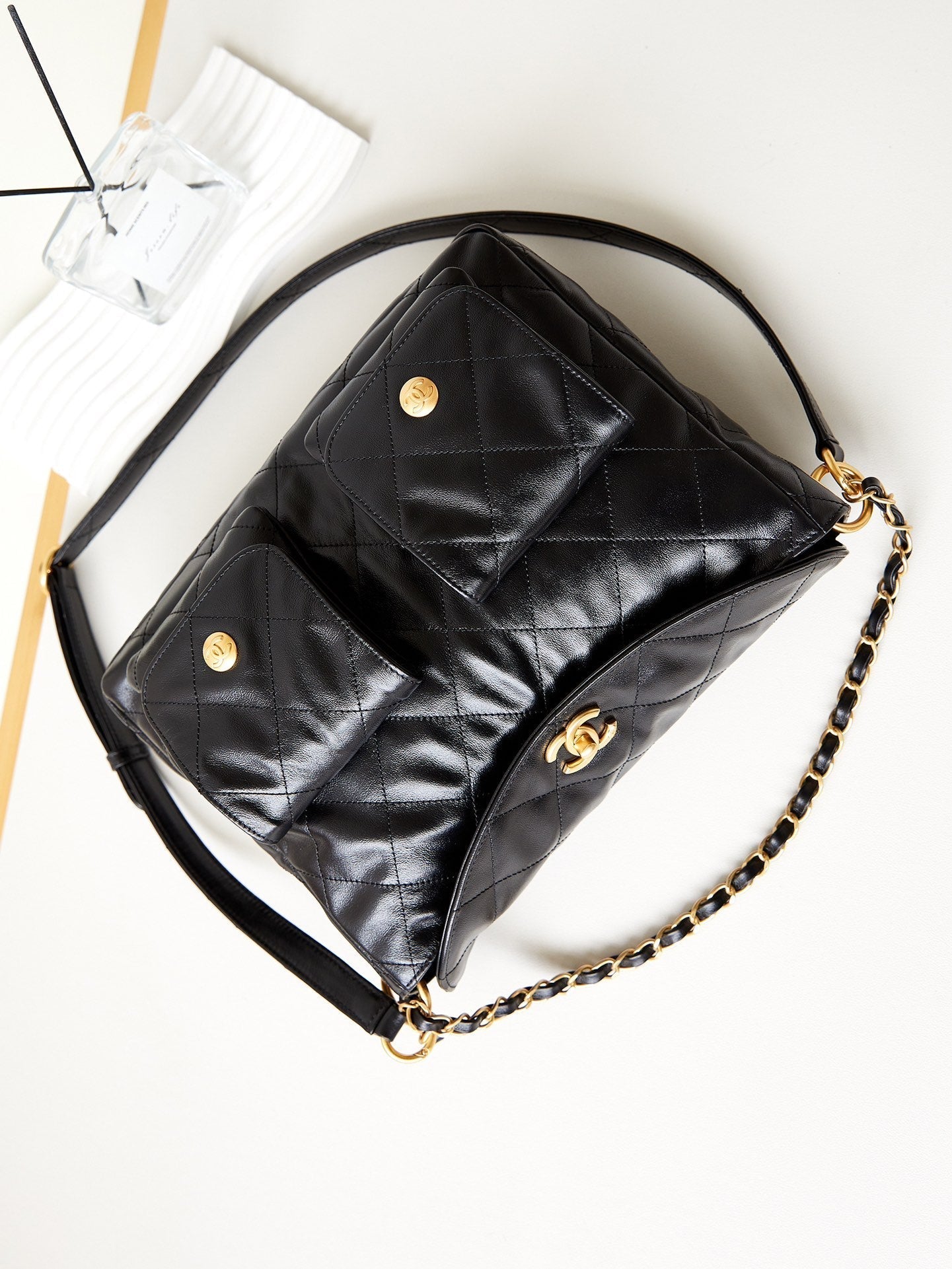 ＣＨＮＥＬHOBO HANDBAG BLACK