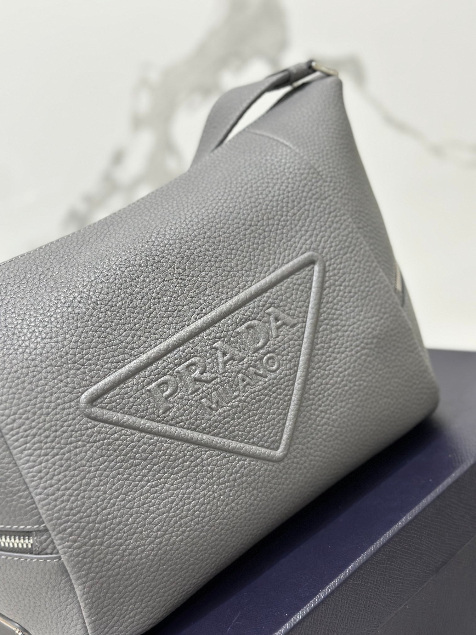 ＰＲＤＡ GRAY LEATHER SHOULDER BAG
